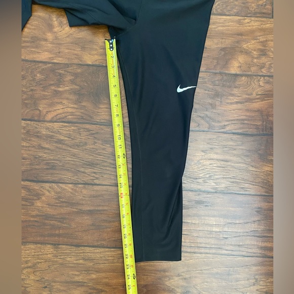 Nike cropped leggings - Picture 4 of 7